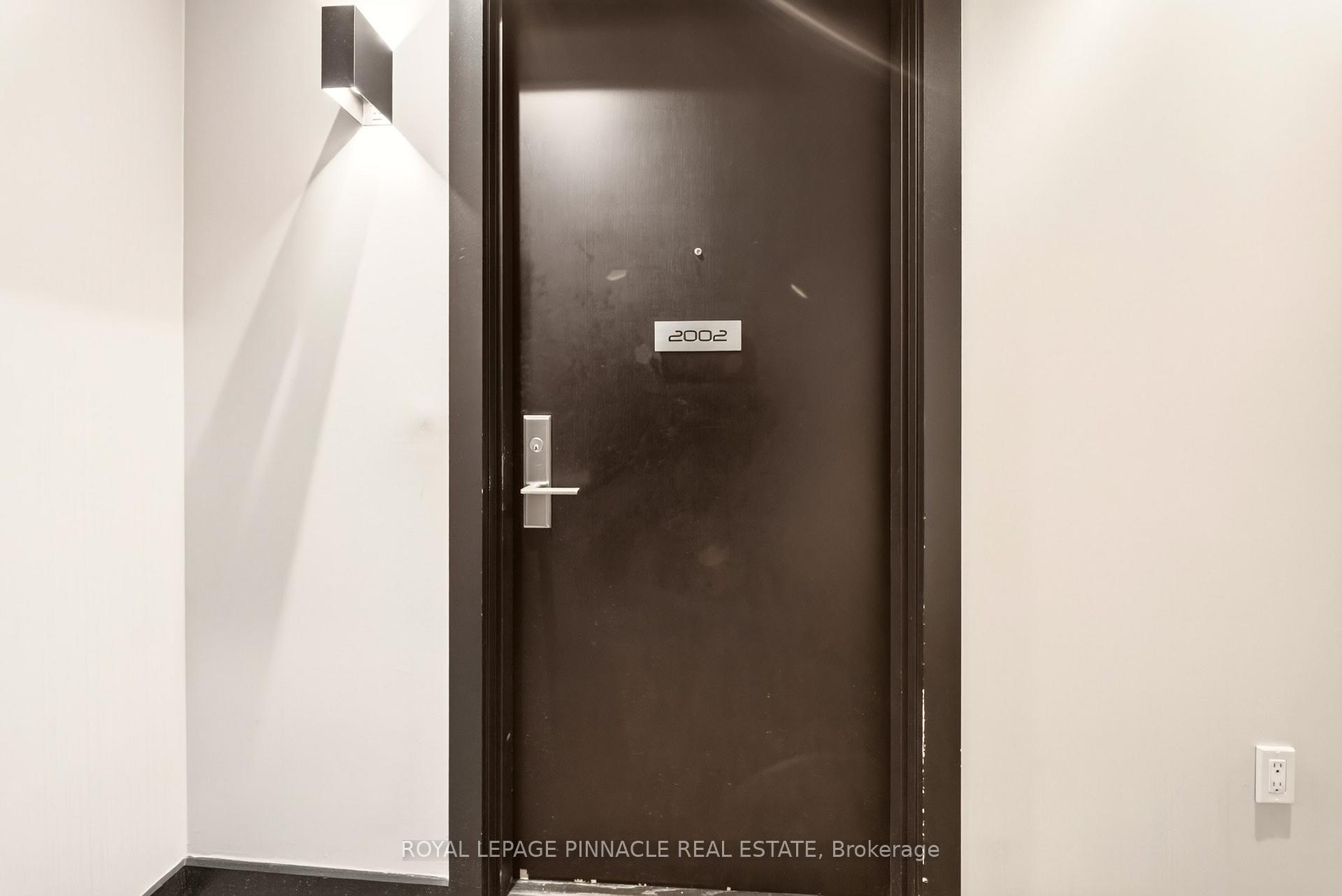 Photo 11 of Unit 2002, 8 Eglinton Avenue E, Toronto, Mount Pleasant West — HOMEH