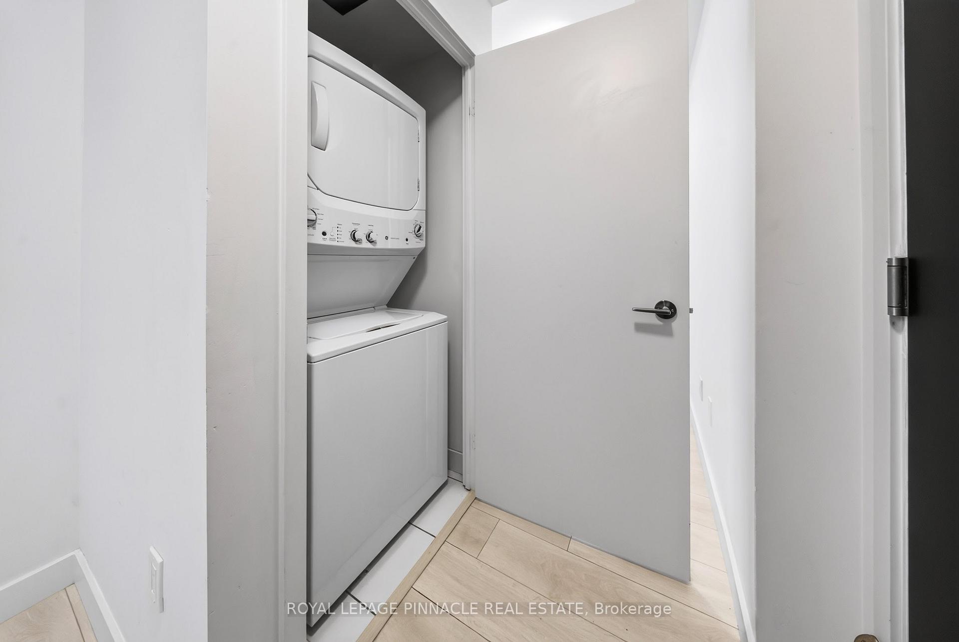 Photo 15 of Unit 2002, 8 Eglinton Avenue E, Toronto, Mount Pleasant West — HOMEH