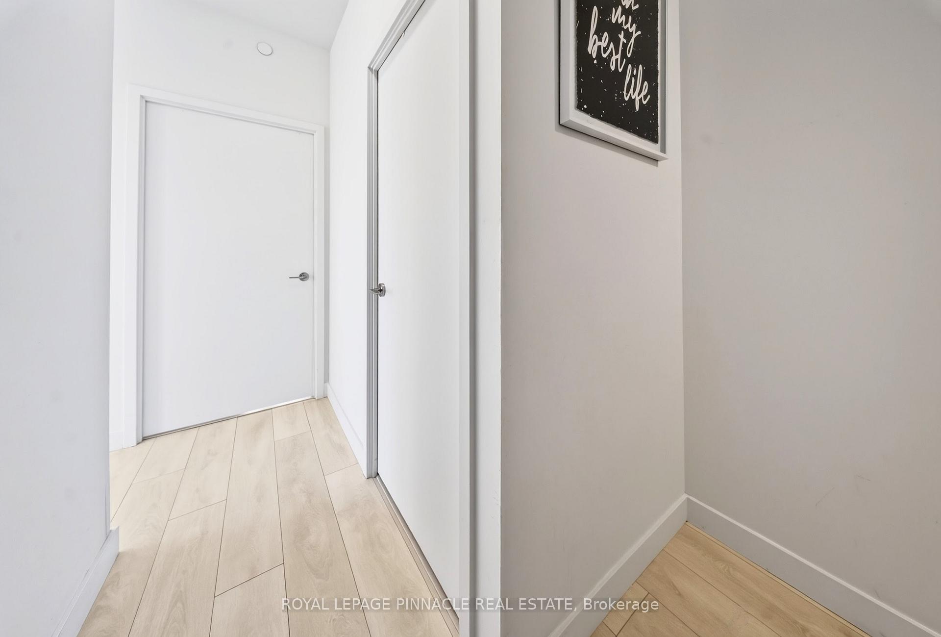 Photo 17 of Unit 2002, 8 Eglinton Avenue E, Toronto, Mount Pleasant West — HOMEH