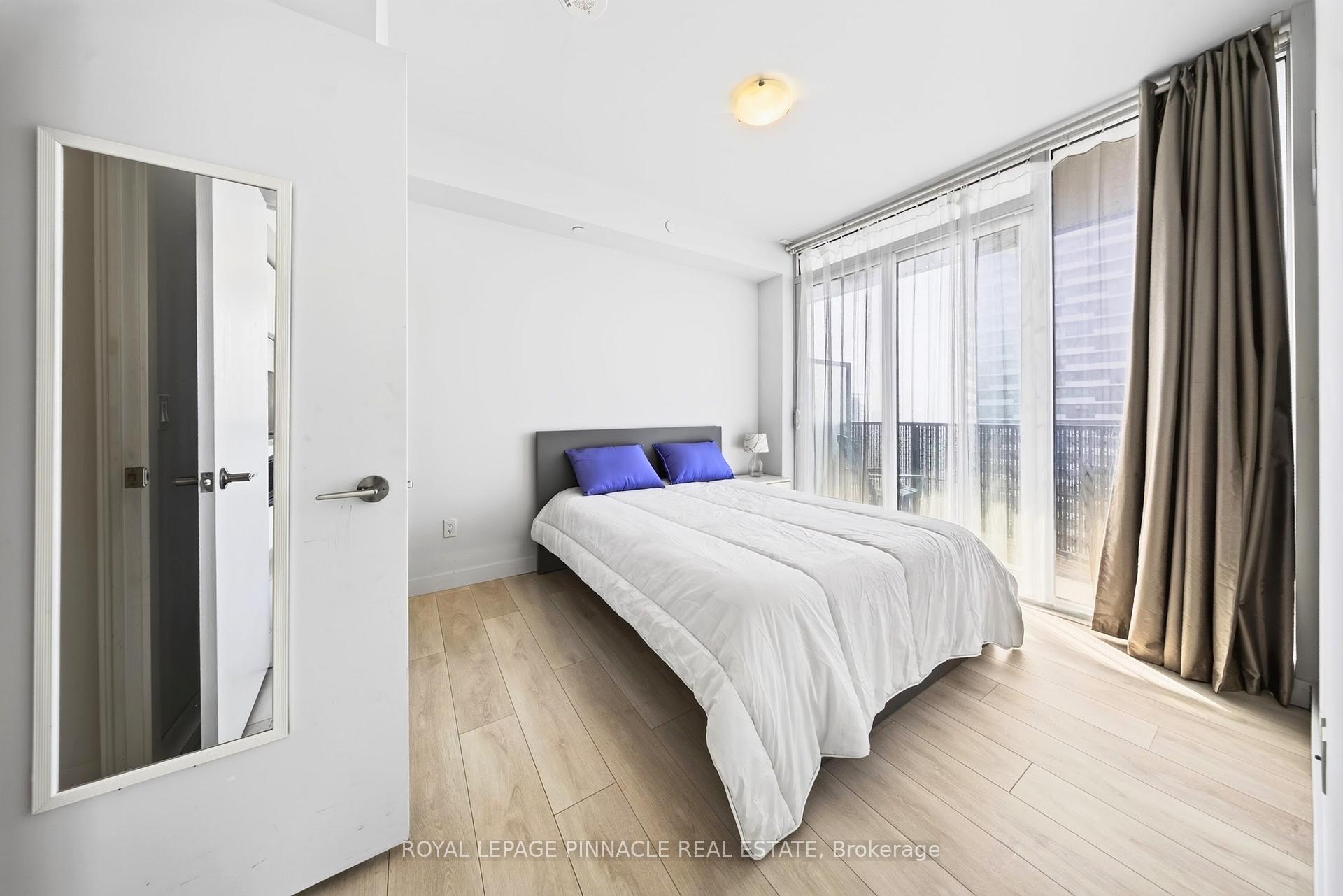 Photo 27 of Unit 2002, 8 Eglinton Avenue E, Toronto, Mount Pleasant West — HOMEH
