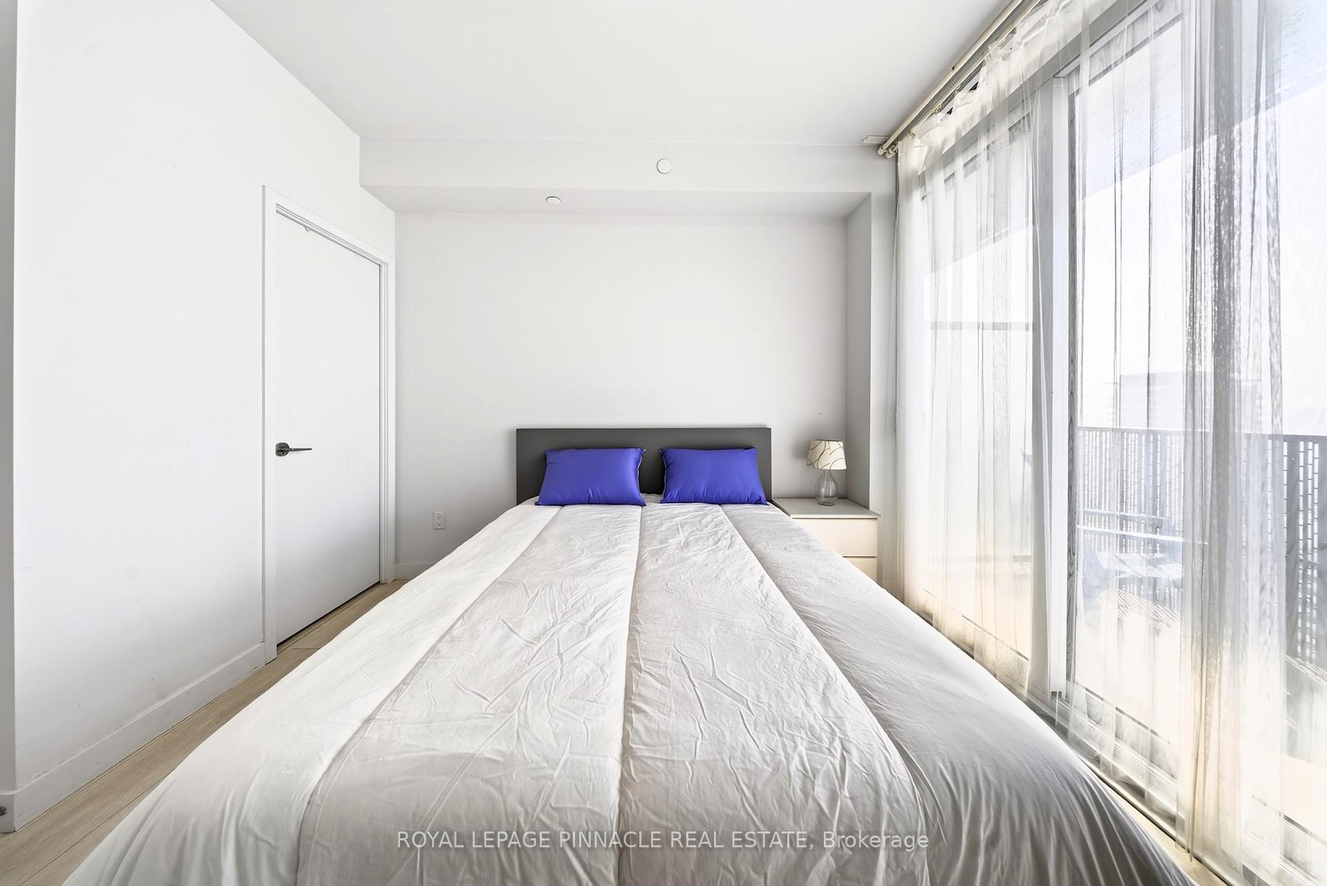 Photo 28 of Unit 2002, 8 Eglinton Avenue E, Toronto, Mount Pleasant West — HOMEH