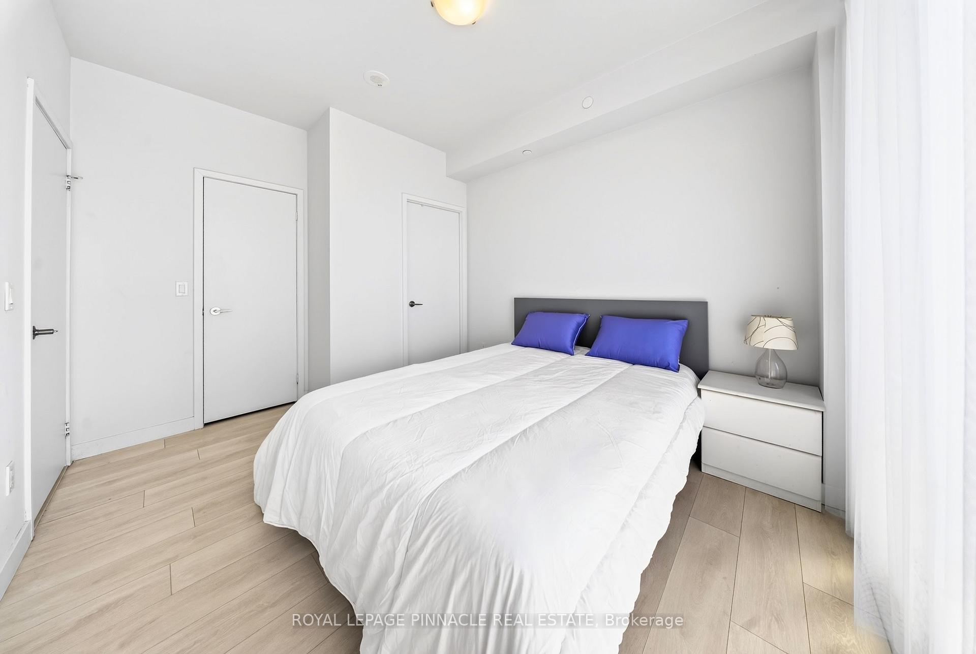 Photo 29 of Unit 2002, 8 Eglinton Avenue E, Toronto, Mount Pleasant West — HOMEH