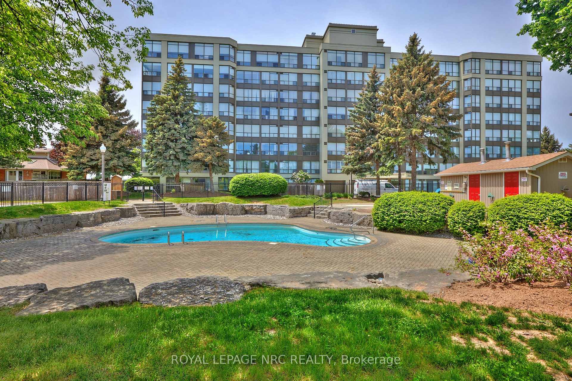 Photo of Unit #606, 5100 Dorchester Road