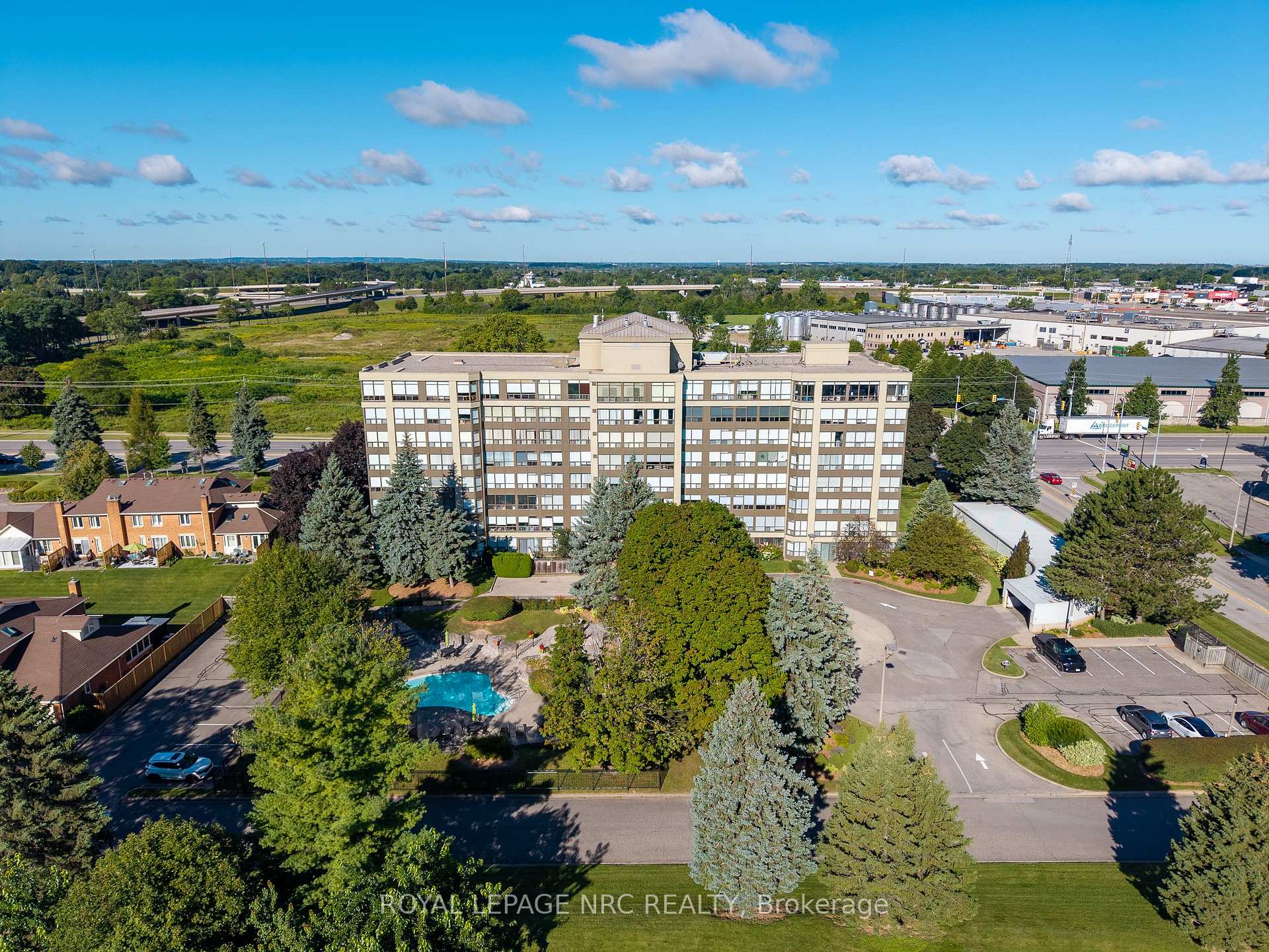 Photo 2 of Unit #606, 5100 Dorchester Road, Niagara Falls, Morrison — HOMEH