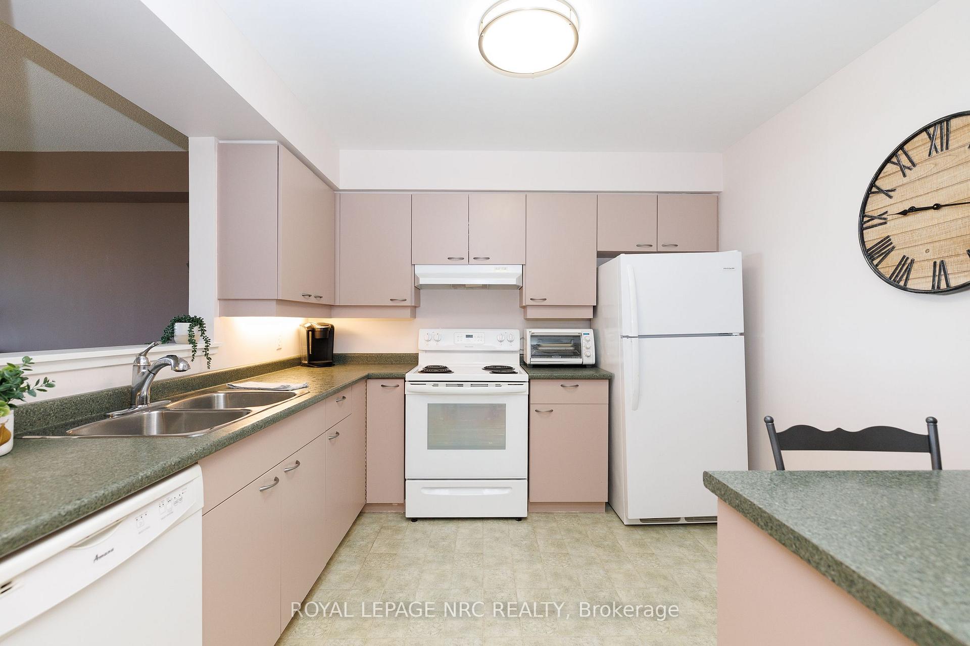 Photo 9 of Unit #606, 5100 Dorchester Road, Niagara Falls, Morrison — HOMEH
