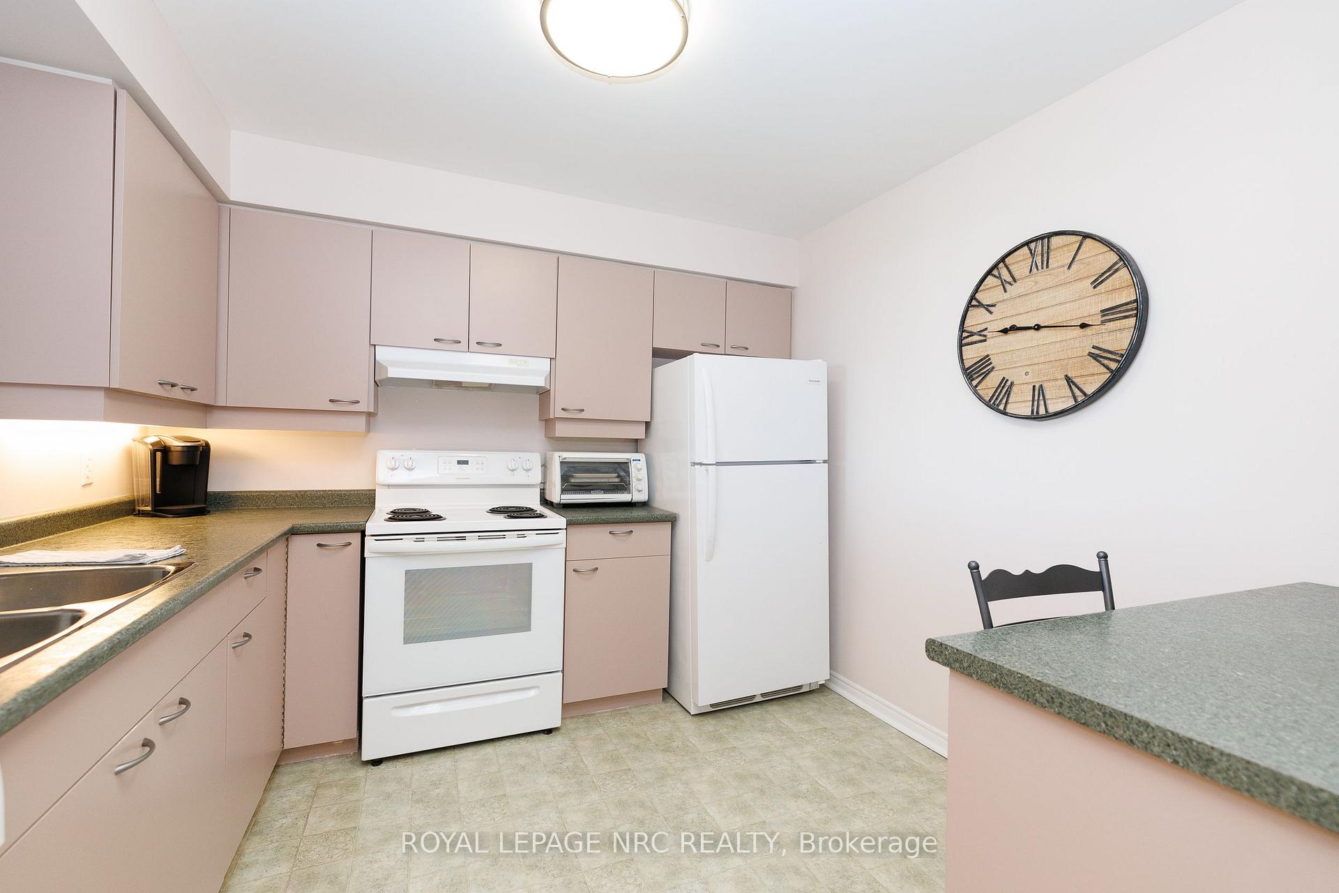 Photo 10 of Unit #606, 5100 Dorchester Road, Niagara Falls, Morrison — HOMEH