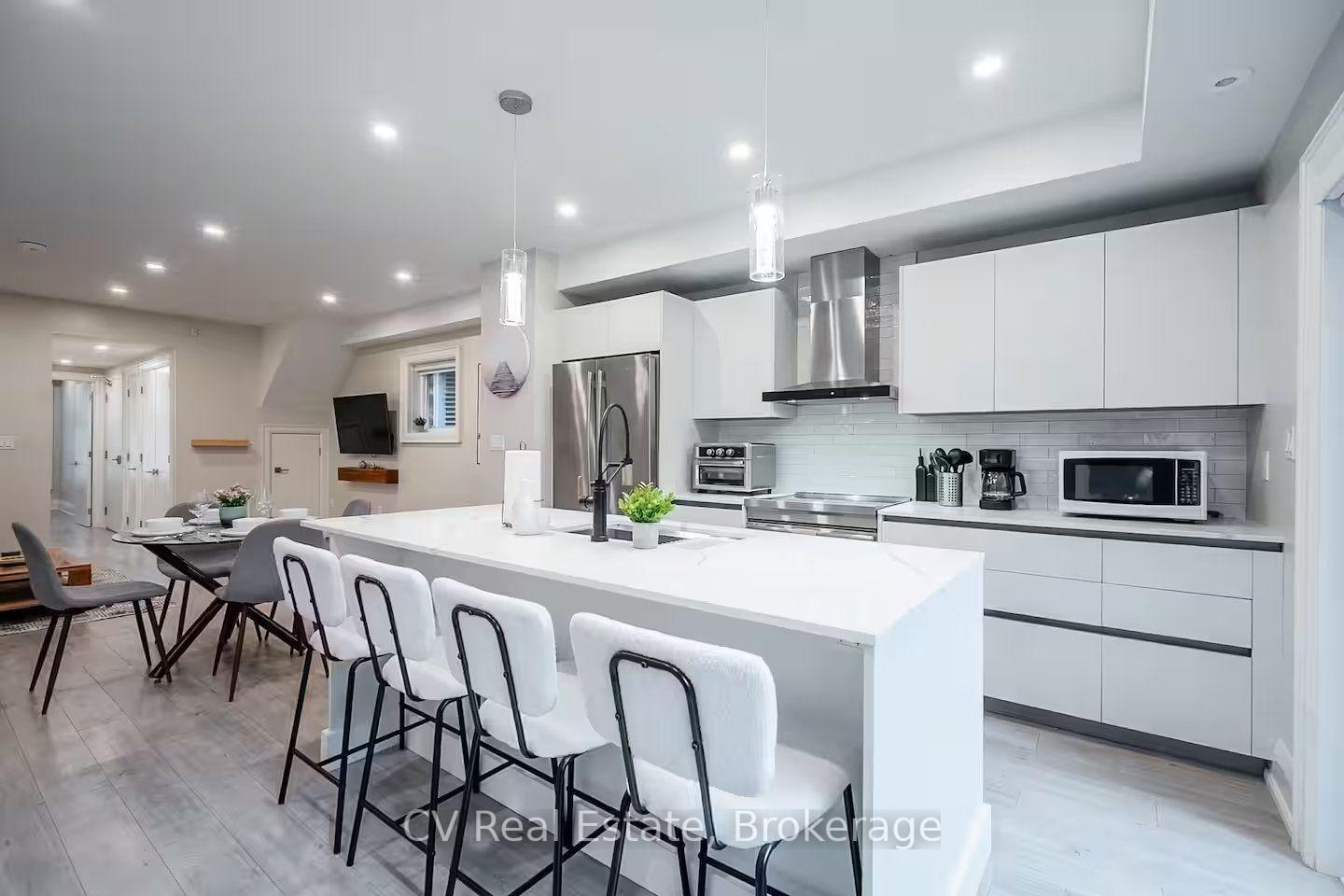 Photo 10 of Unit 2, 207 Perth Avenue, Toronto, Dovercourt-Wallace Emerson-Junction — HOMEH
