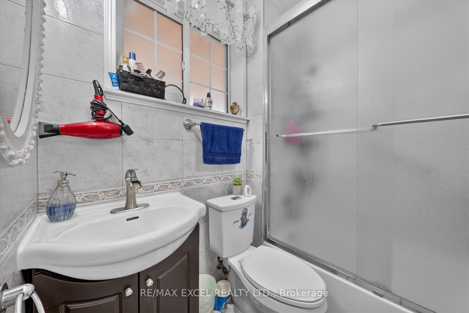Photo 18 of 62 Sundance Crescent, Scarborough, Woburn — HOMEH