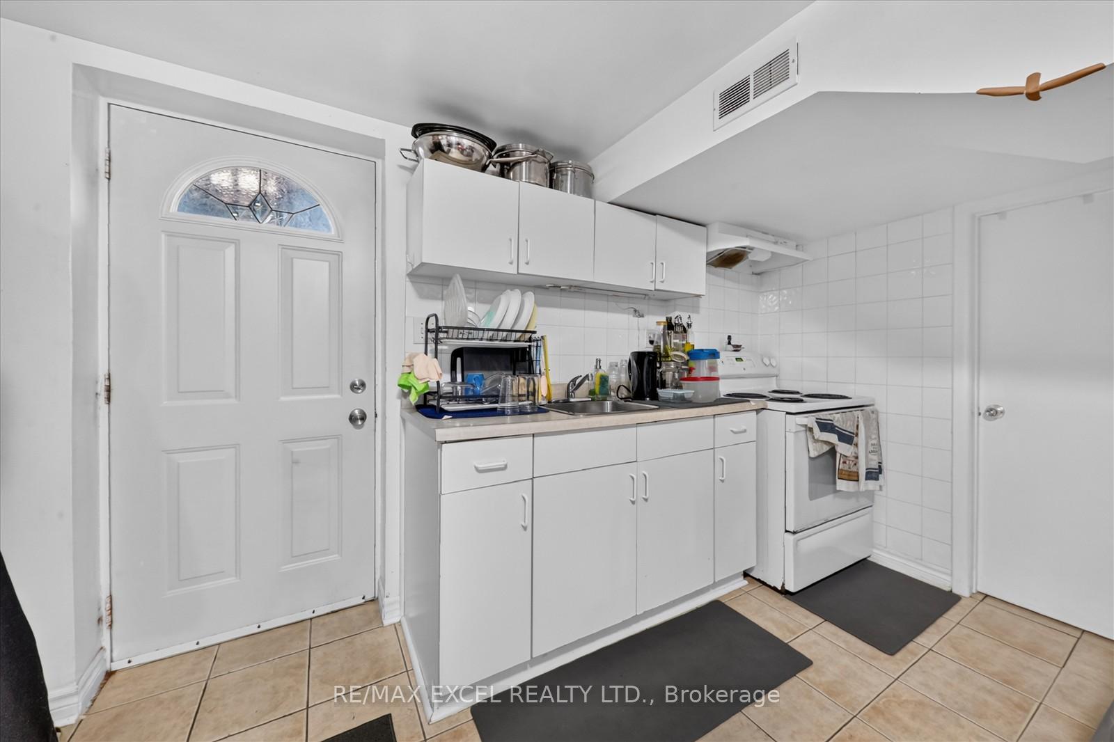 Photo 25 of 62 Sundance Crescent, Scarborough, Woburn — HOMEH