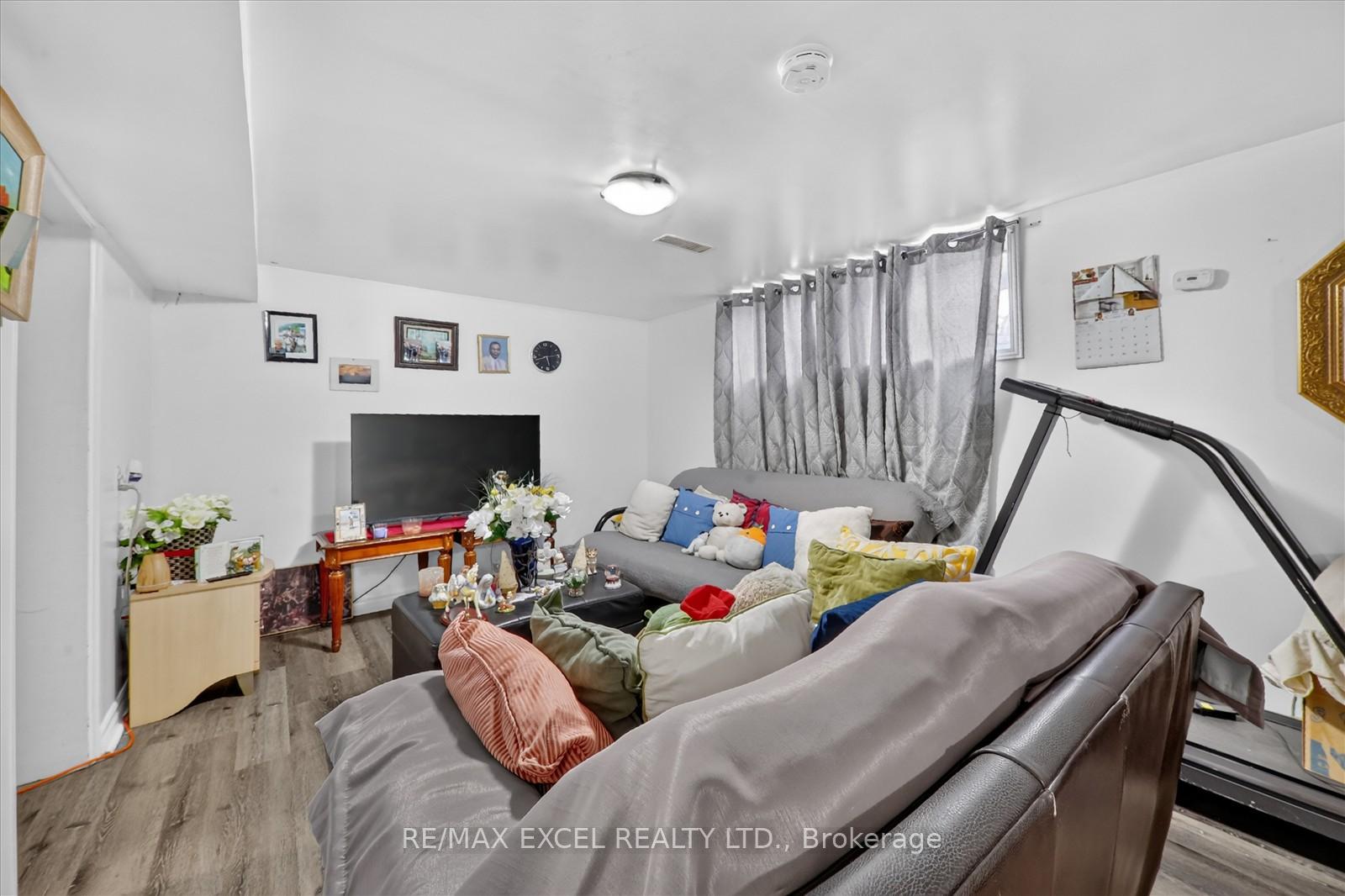 Photo 28 of 62 Sundance Crescent, Scarborough, Woburn — HOMEH