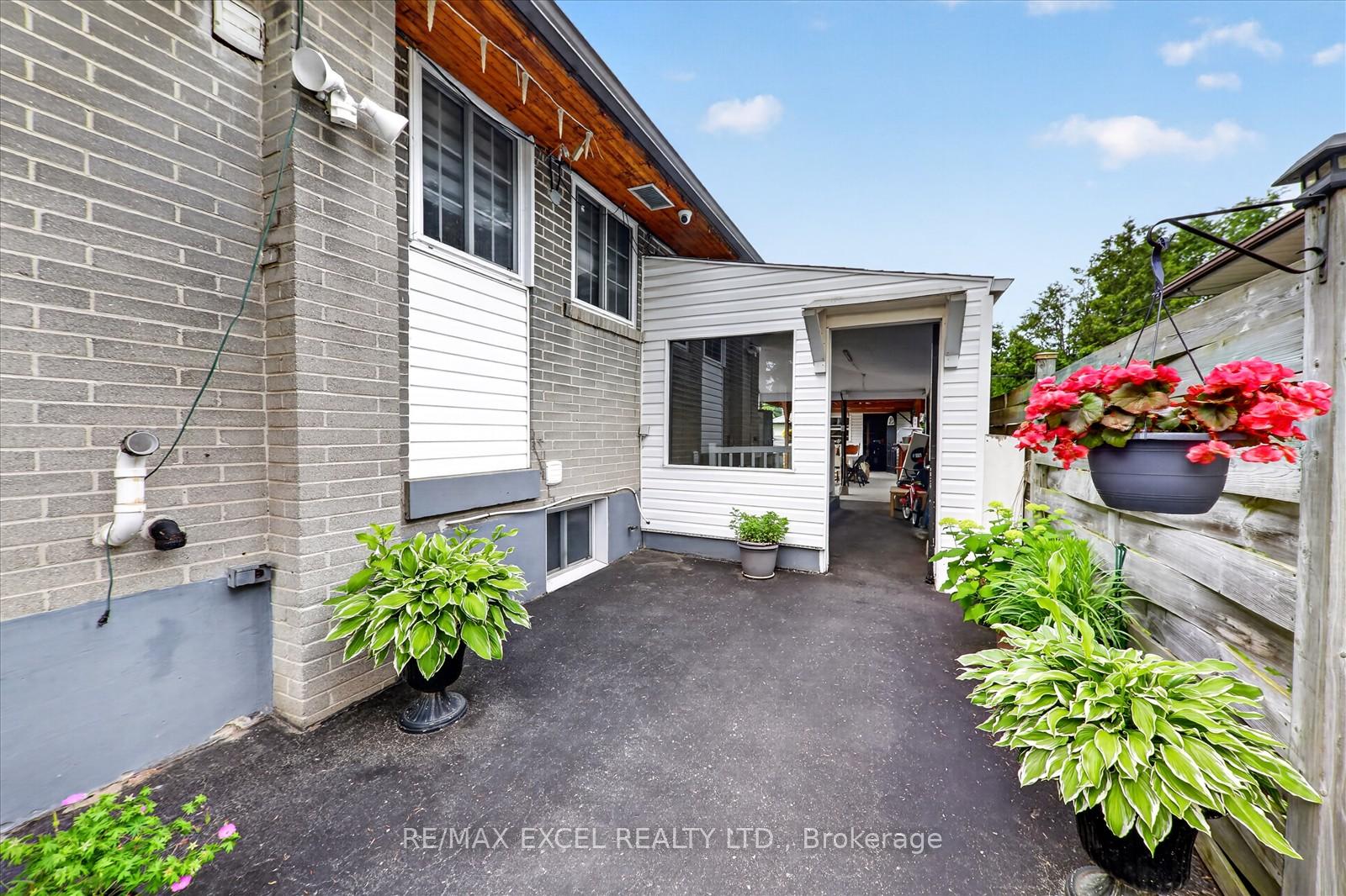 Photo 32 of 62 Sundance Crescent, Scarborough, Woburn — HOMEH