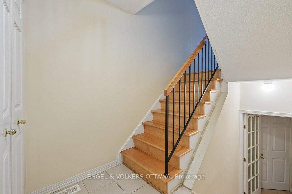Photo 6 of Unit 4, 535 Hilson Avenue, Ottawa, Westboro/Hampton Park — HOMEH