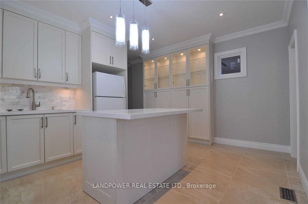 Photo 4 of Unit Main, 140 Manning Avenue, Toronto, Trinity-Bellwoods — HOMEH
