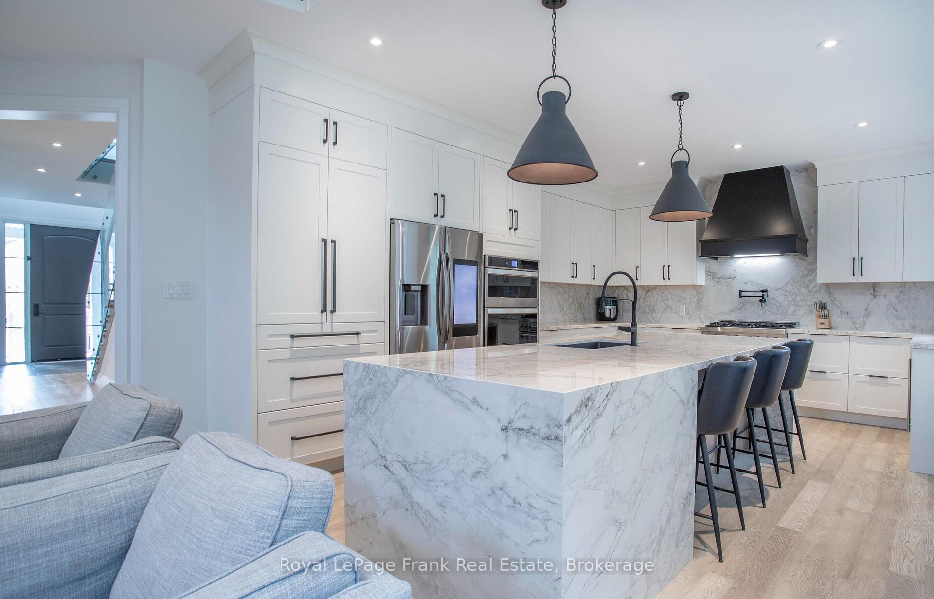 Photo 12 of 352 Northglen Boulevard, Clarington, Bowmanville — HOMEH