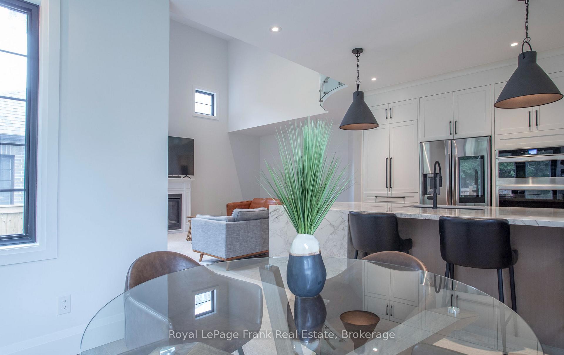 Photo 18 of 352 Northglen Boulevard, Clarington, Bowmanville — HOMEH