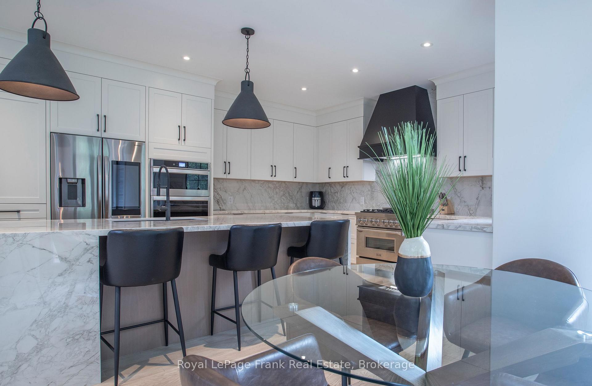 Photo 19 of 352 Northglen Boulevard, Clarington, Bowmanville — HOMEH
