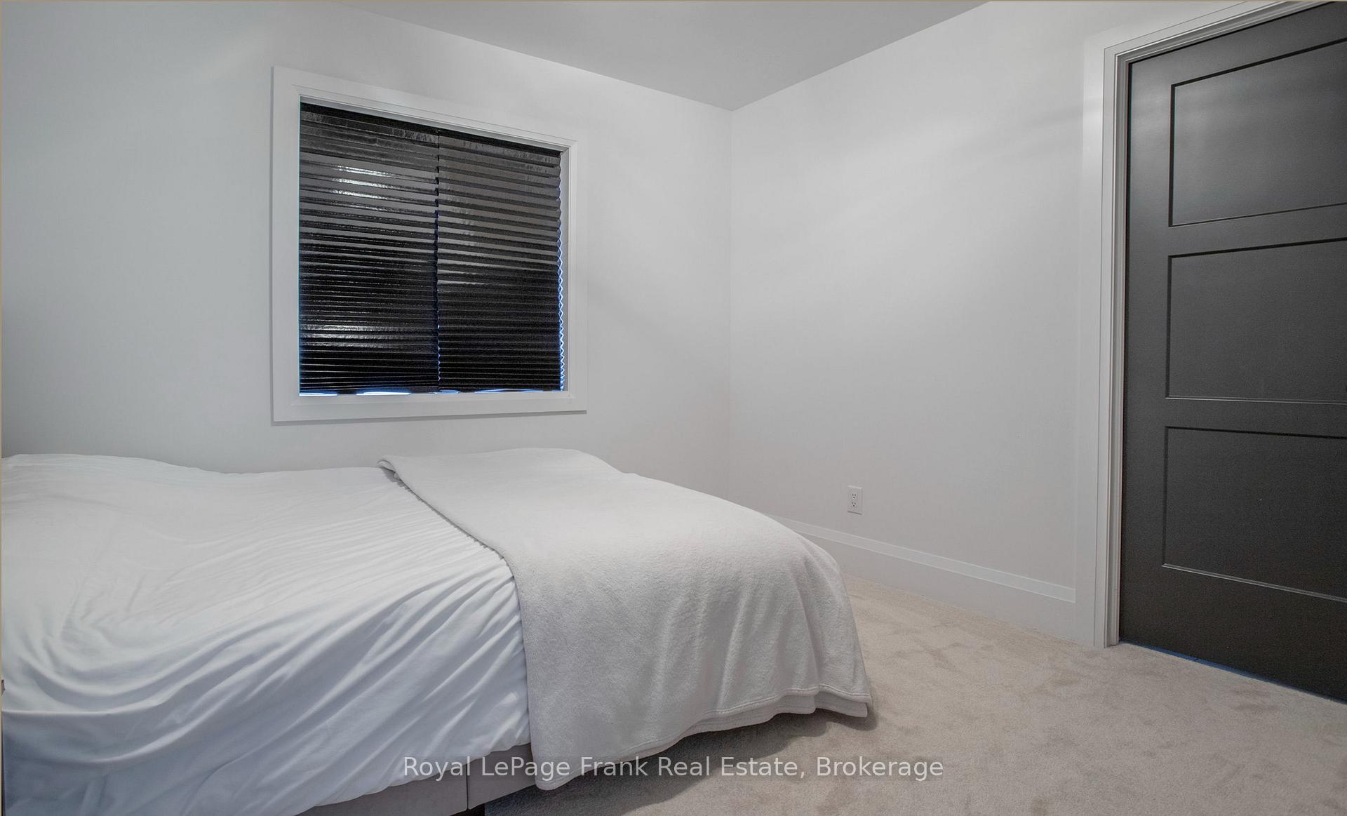 Photo 30 of 352 Northglen Boulevard, Clarington, Bowmanville — HOMEH