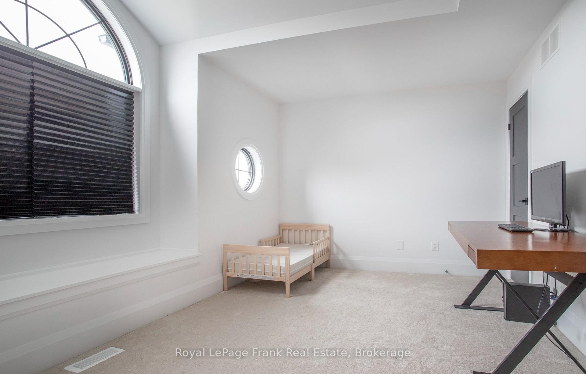 Photo 32 of 352 Northglen Boulevard, Clarington, Bowmanville — HOMEH