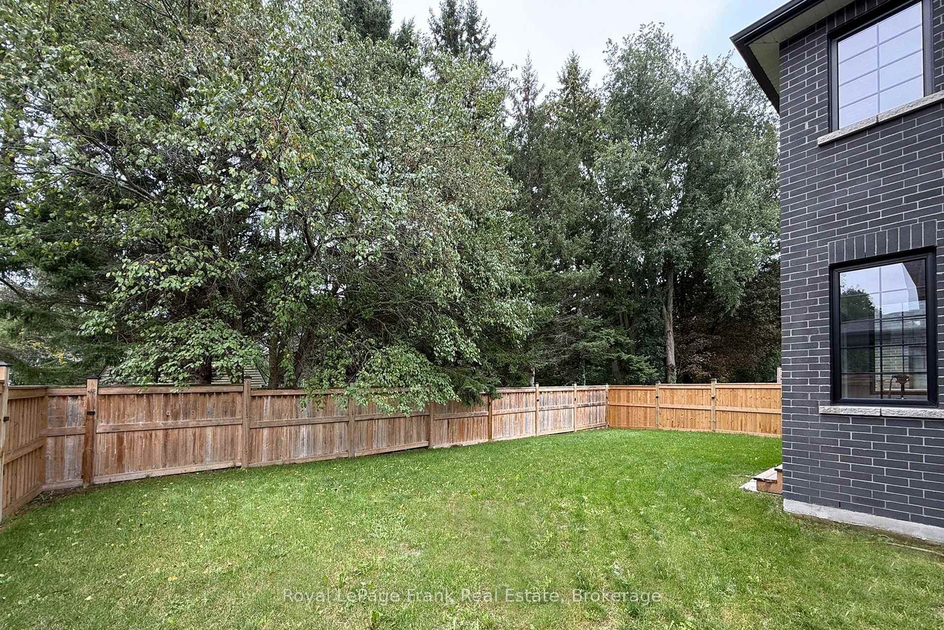 Photo 36 of 352 Northglen Boulevard, Clarington, Bowmanville — HOMEH
