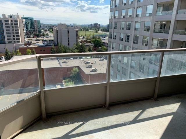 Front of Unit 1118, 9015 Leslie Street