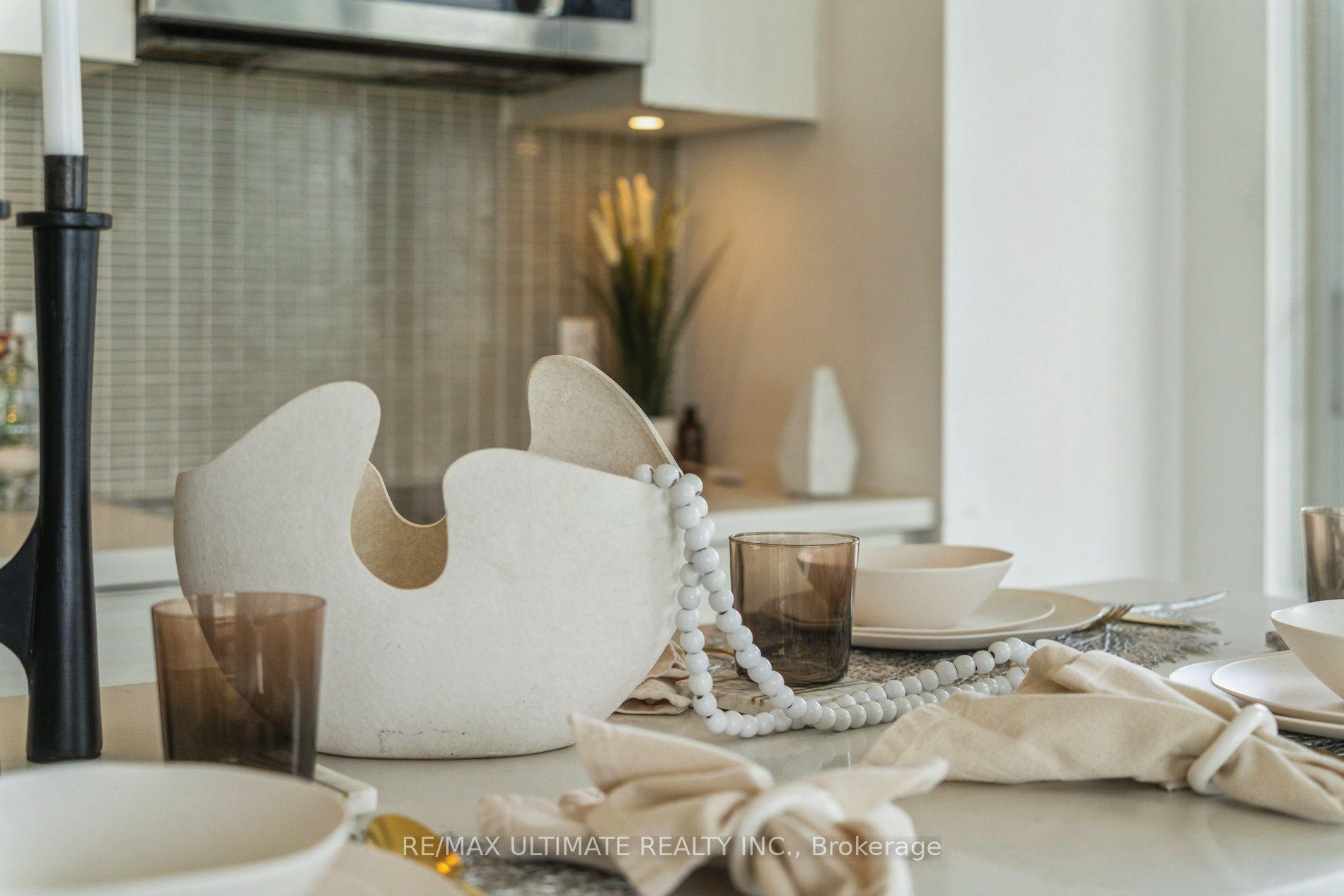 Photo 8 of Unit 1003, 33 Shore Breeze Drive, Etobicoke, Mimico — HOMEH