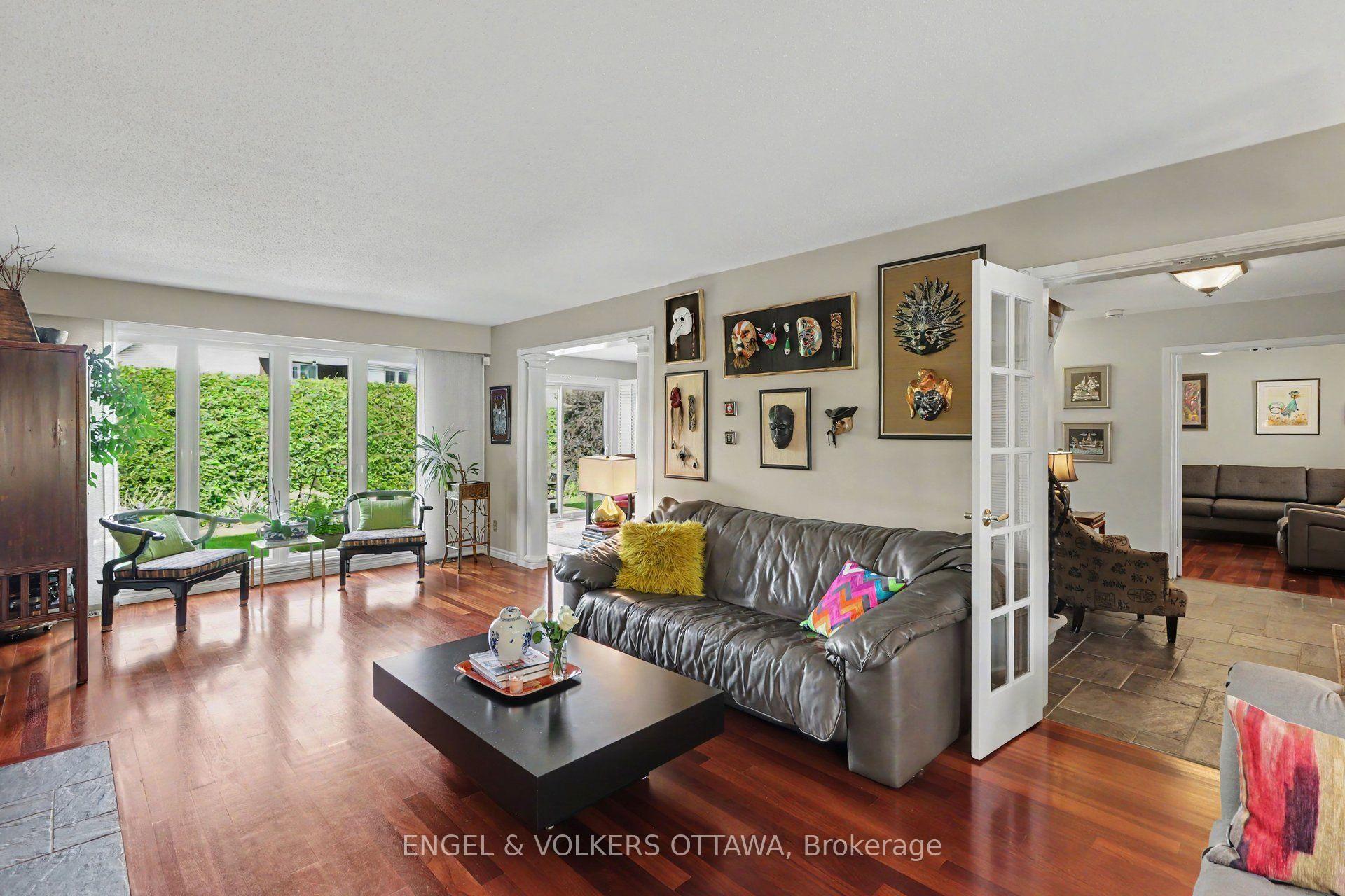Photo 13 of 1941 Naskapi Drive, Ottawa, Beaconwood — HOMEH