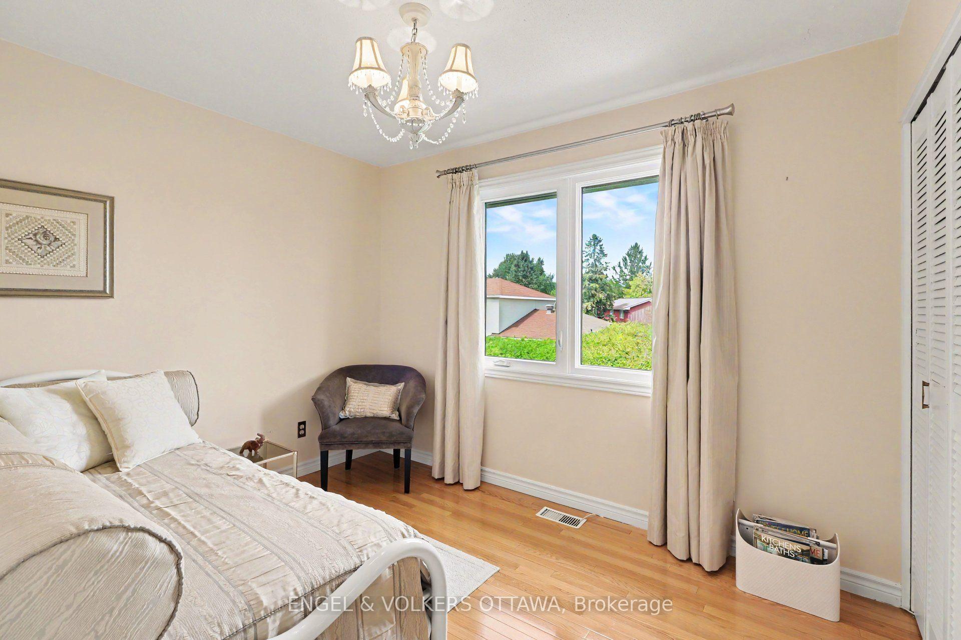 Photo 29 of 1941 Naskapi Drive, Ottawa, Beaconwood — HOMEH
