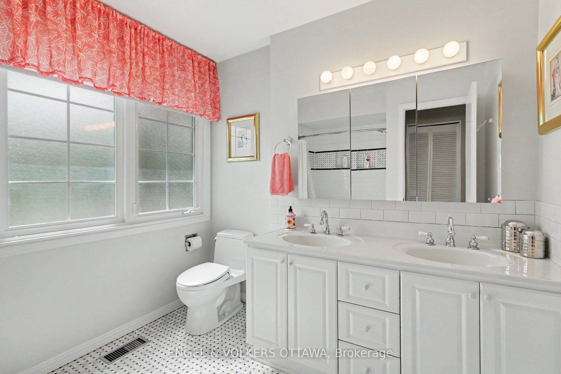Photo 31 of 1941 Naskapi Drive, Ottawa, Beaconwood — HOMEH