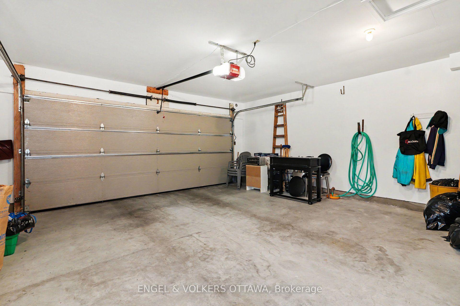 Photo 33 of 1941 Naskapi Drive, Ottawa, Beaconwood — HOMEH