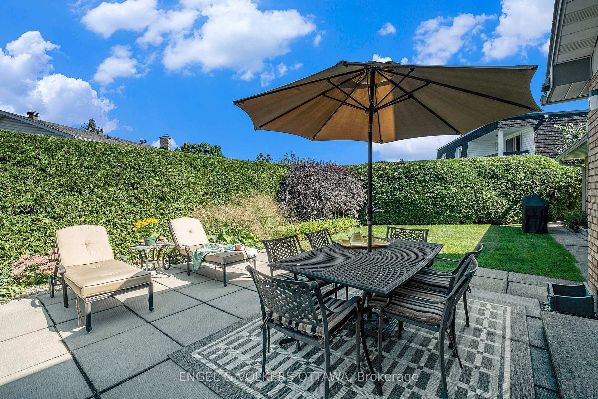 Photo 35 of 1941 Naskapi Drive, Ottawa, Beaconwood — HOMEH