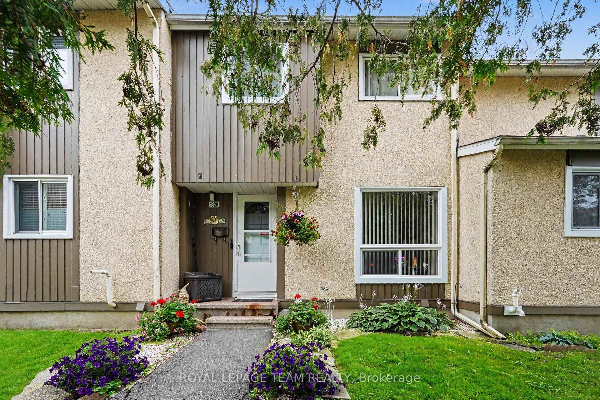 Photo 2 of Unit 75, 1328 Lassiter Terrace, Ottawa, Beaconwood — HOMEH