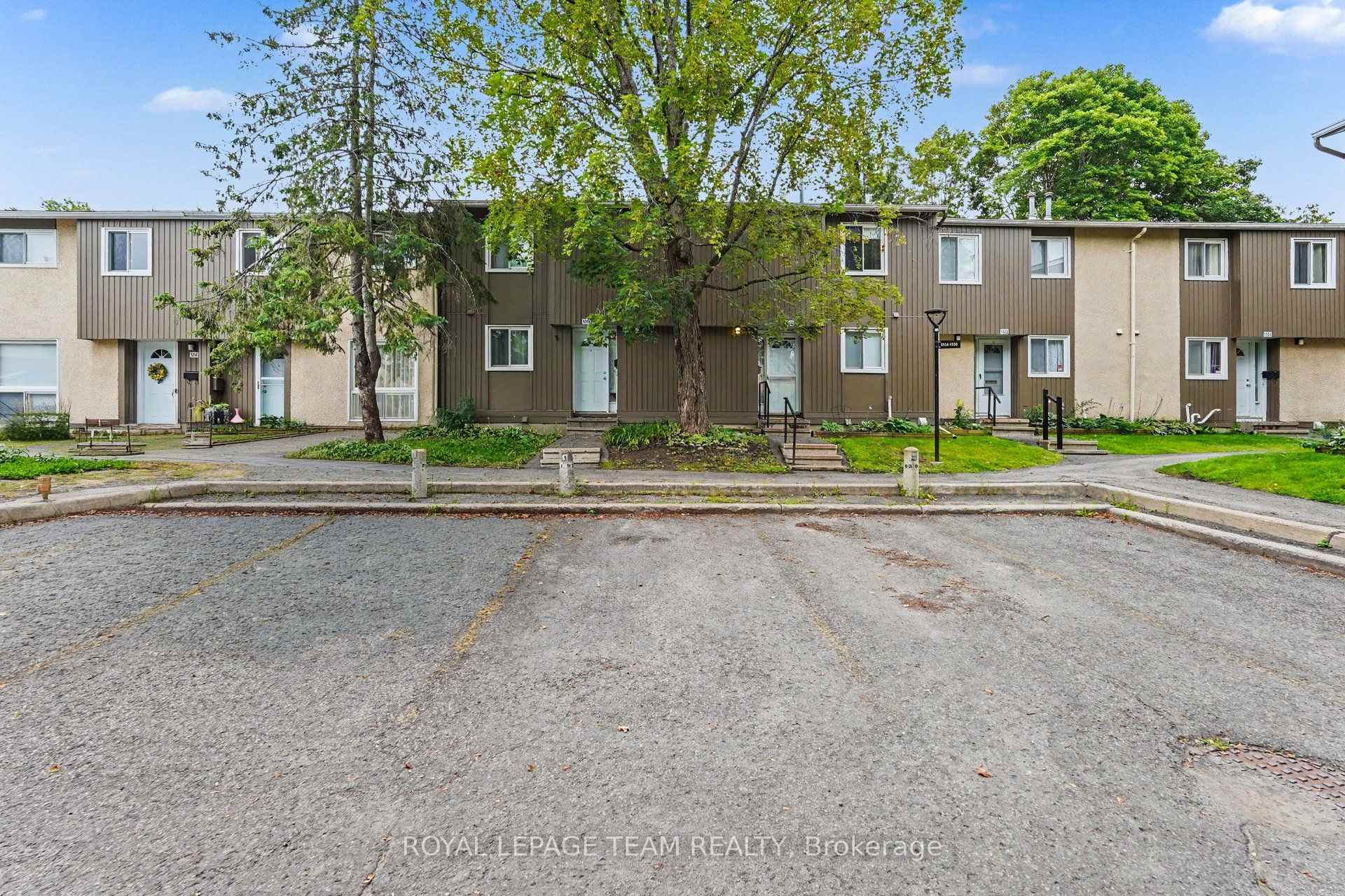 Photo 8 of Unit 75, 1328 Lassiter Terrace, Ottawa, Beaconwood — HOMEH