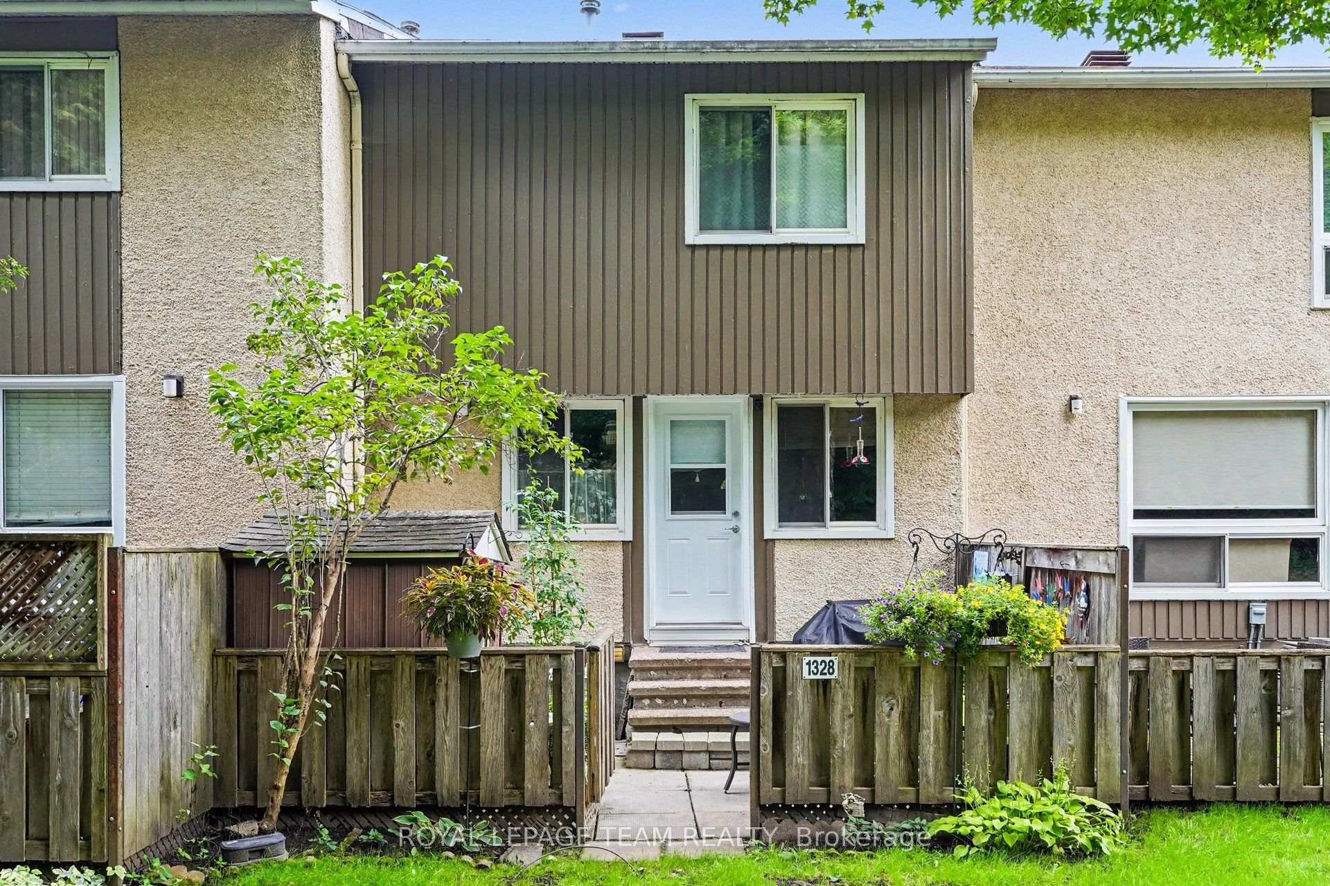 Photo 9 of Unit 75, 1328 Lassiter Terrace, Ottawa, Beaconwood — HOMEH
