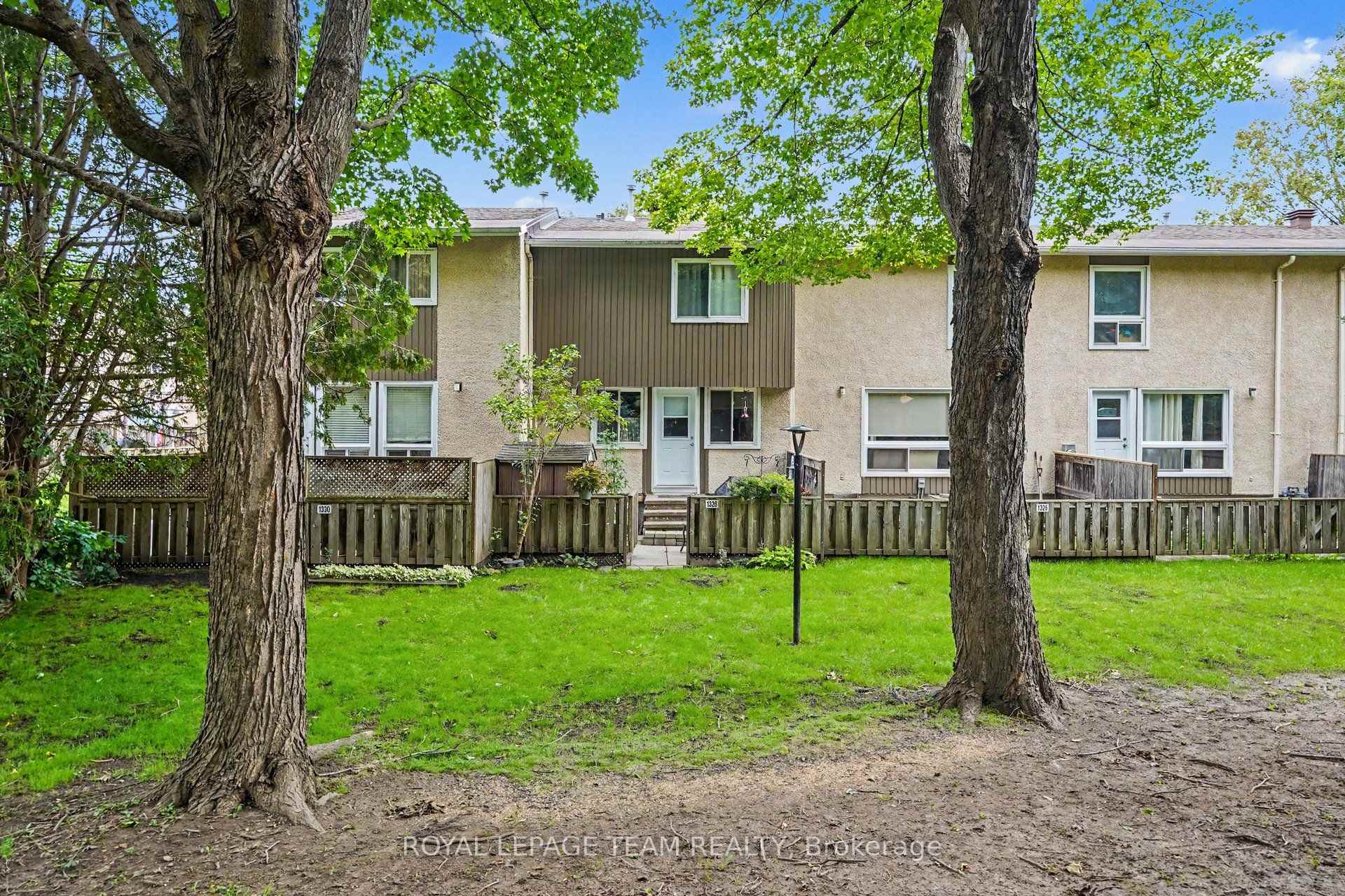 Photo 10 of Unit 75, 1328 Lassiter Terrace, Ottawa, Beaconwood — HOMEH
