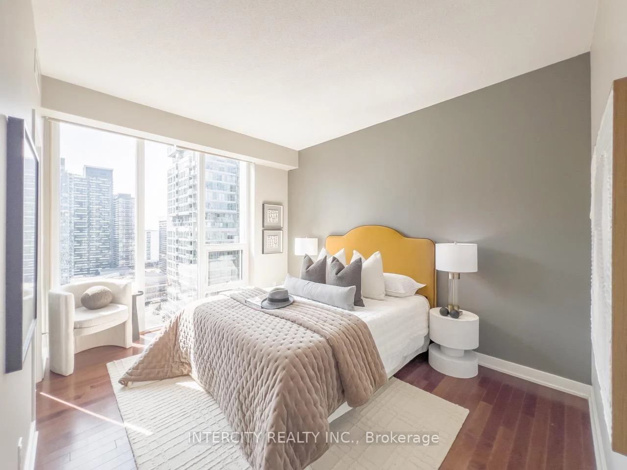 Photo 11 of Unit 2503, 126 Simcoe Street, Toronto, Waterfront Communities — HOMEH