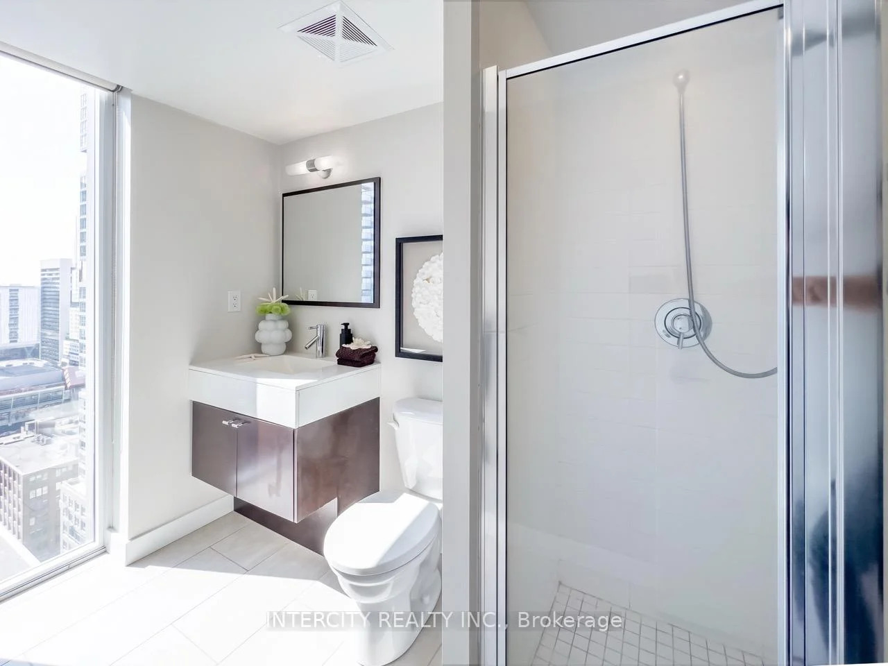 Photo 19 of Unit 2503, 126 Simcoe Street, Toronto, Waterfront Communities — HOMEH