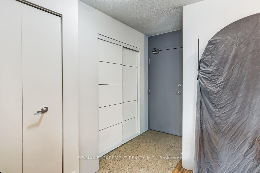Photo 4 of Unit 2510, 373 Front Street W, Toronto, Waterfront Communities — HOMEH