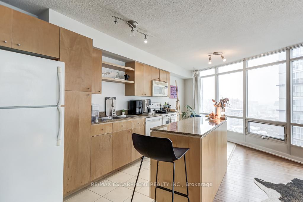 Photo 7 of Unit 2510, 373 Front Street W, Toronto, Waterfront Communities — HOMEH