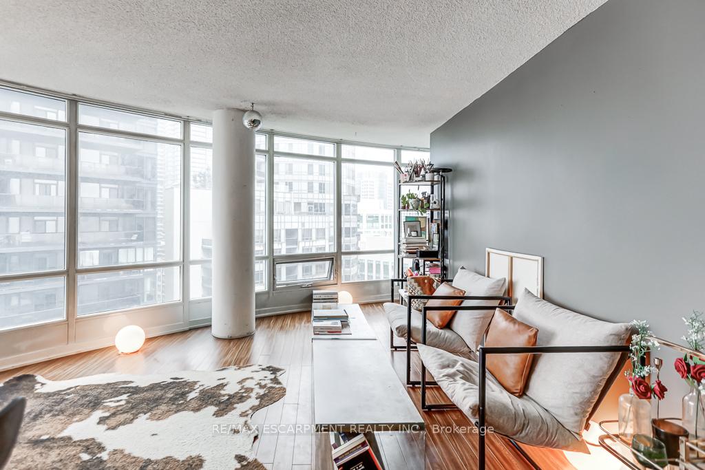 Photo 8 of Unit 2510, 373 Front Street W, Toronto, Waterfront Communities — HOMEH