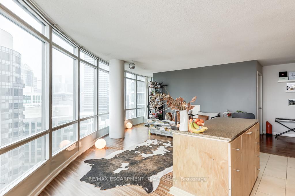 Photo 12 of Unit 2510, 373 Front Street W, Toronto, Waterfront Communities — HOMEH