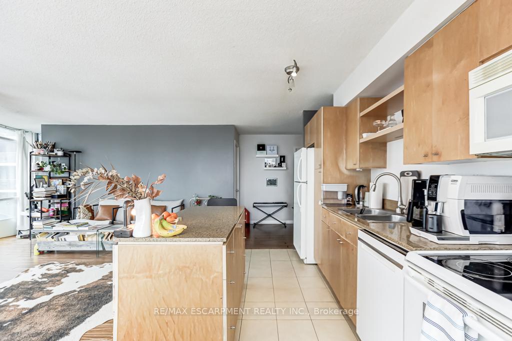 Photo 14 of Unit 2510, 373 Front Street W, Toronto, Waterfront Communities — HOMEH