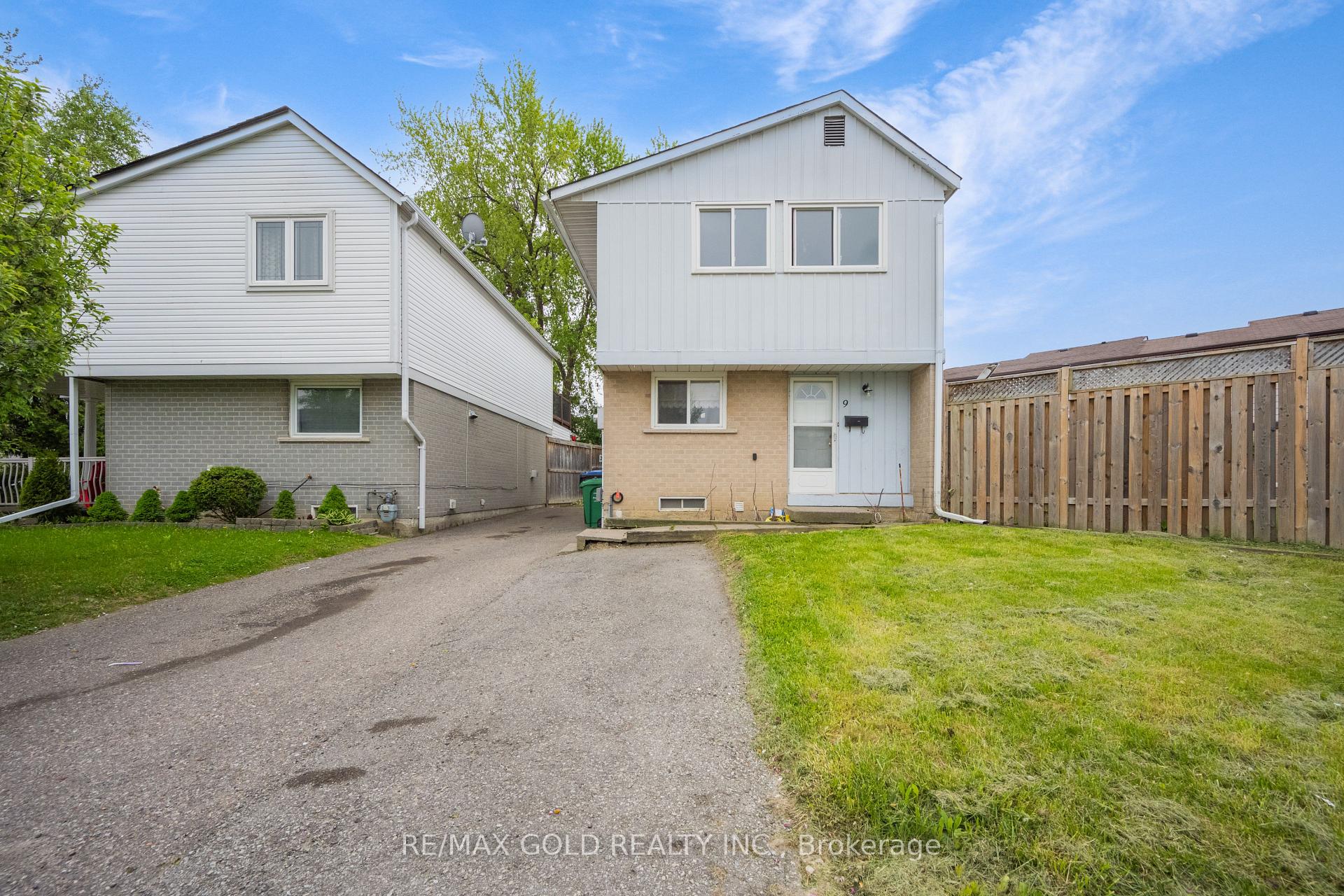 Photo of 9 Havenbrook Court
