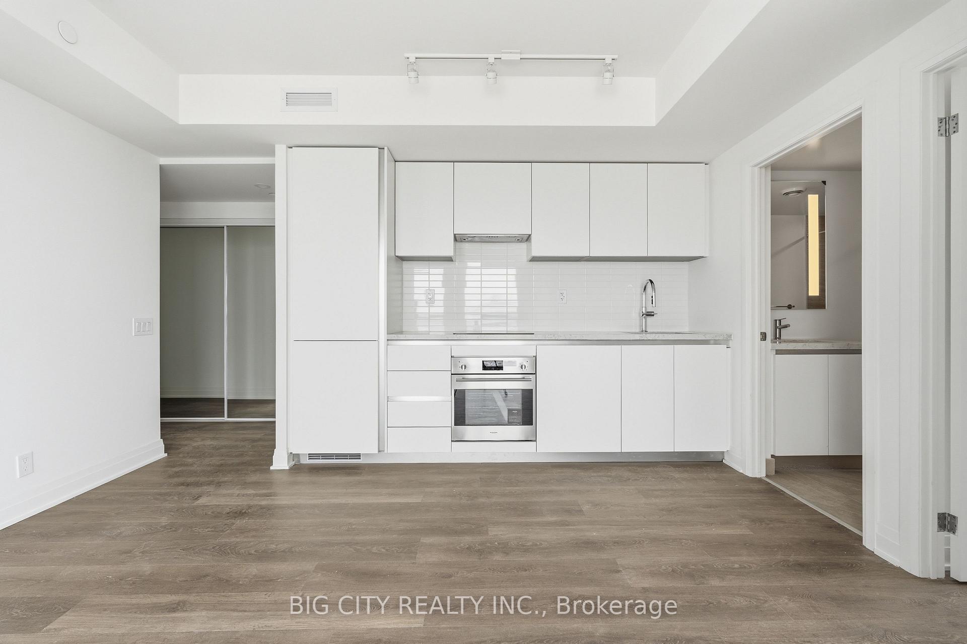 Photo 10 of Unit 1410, 25 Frederick Todd Way, Toronto, Thorncliffe Park — HOMEH