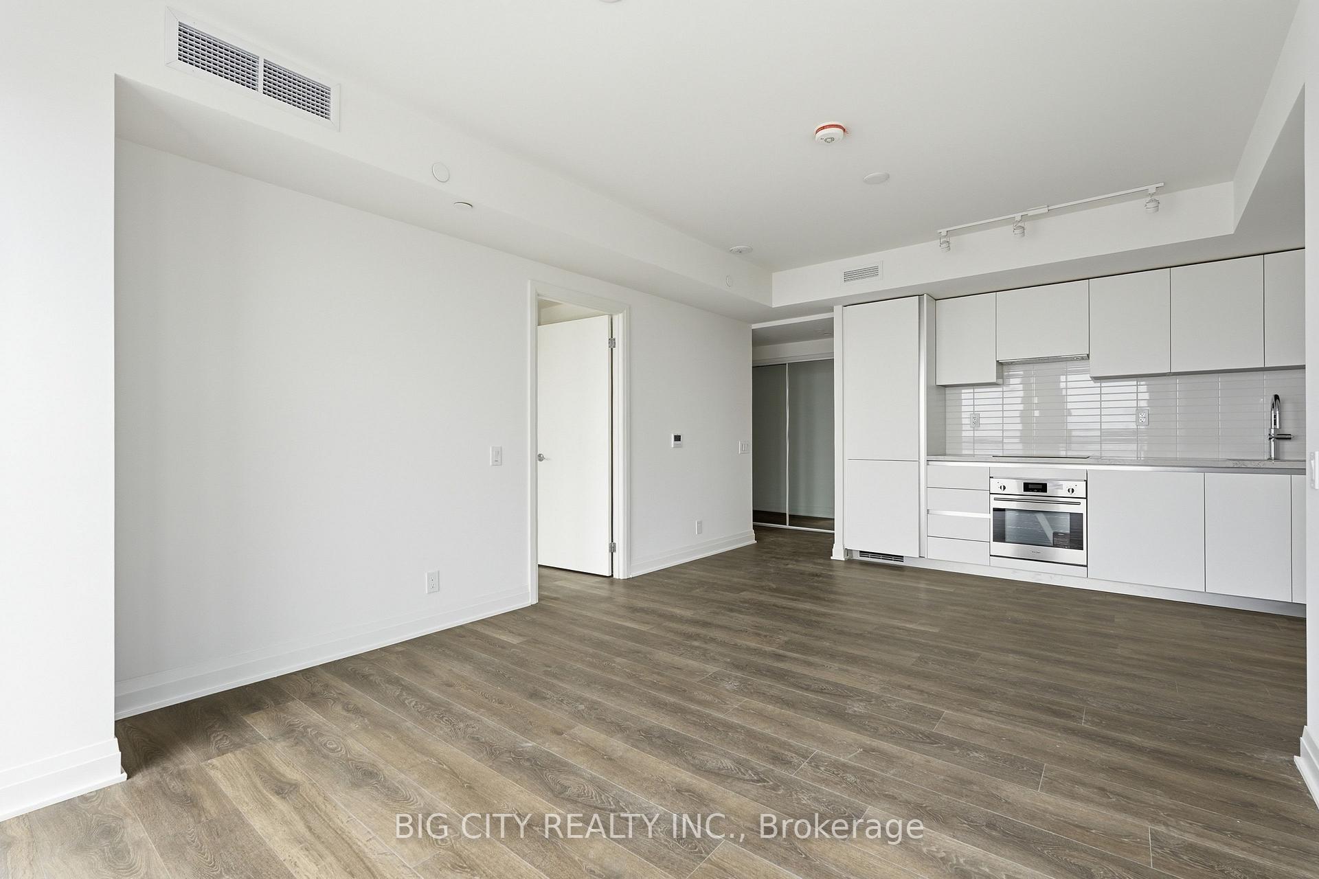 Photo 12 of Unit 1410, 25 Frederick Todd Way, Toronto, Thorncliffe Park — HOMEH