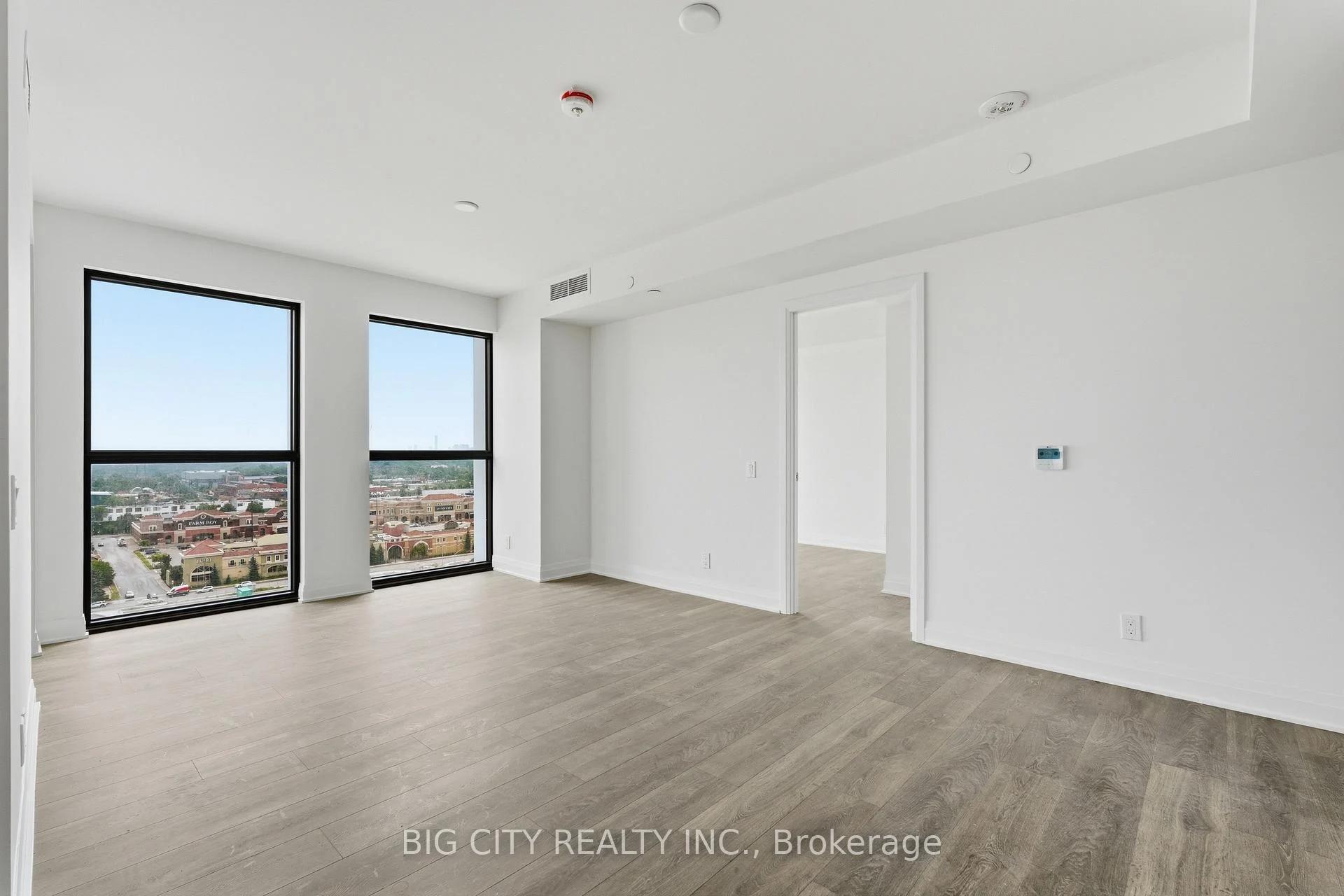 Photo 8 of Unit 1410, 25 Frederick Todd Way, Toronto, Thorncliffe Park — HOMEH