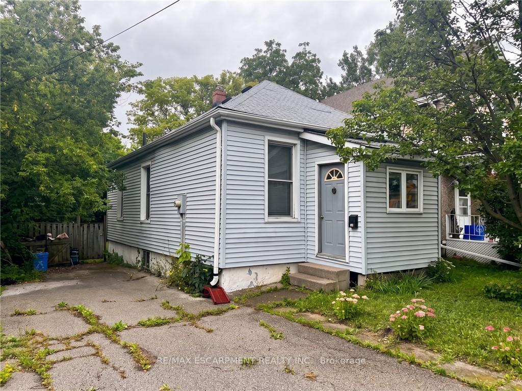 Photo 1 of 28 Brantdale Avenue, Hamilton, Southam — HOMEH