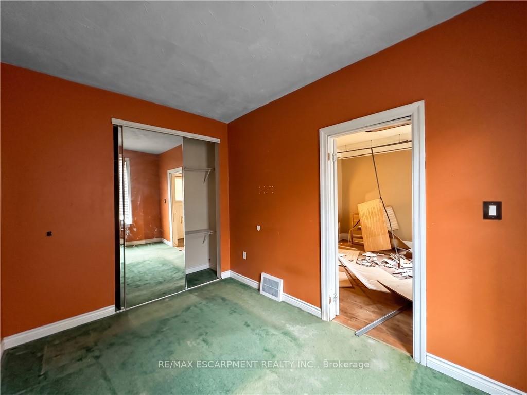 Photo 5 of 28 Brantdale Avenue, Hamilton, Southam — HOMEH