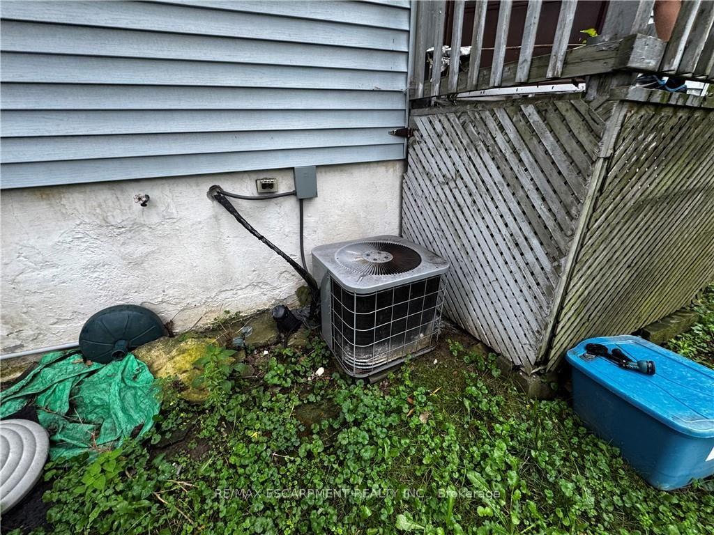 Photo 12 of 28 Brantdale Avenue, Hamilton, Southam — HOMEH