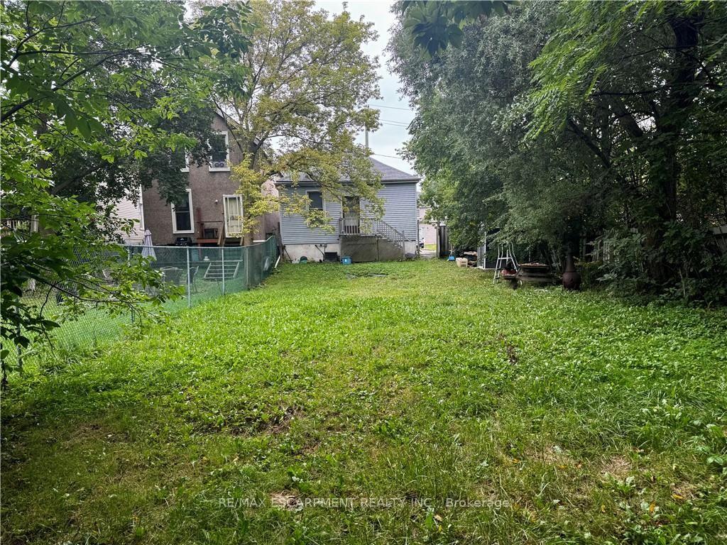 Photo 13 of 28 Brantdale Avenue, Hamilton, Southam — HOMEH