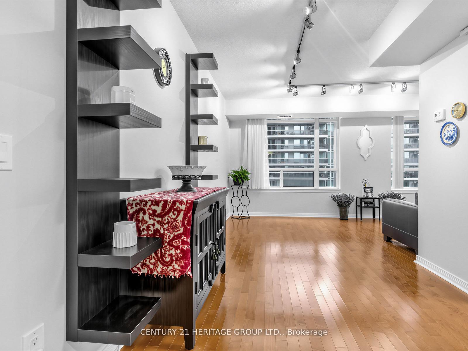 Photo 5 of Unit 815, 155 Beecroft Road, North York, Lansing-Westgate — HOMEH